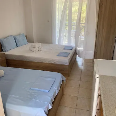 Jenny's Apartmanhotel 3*